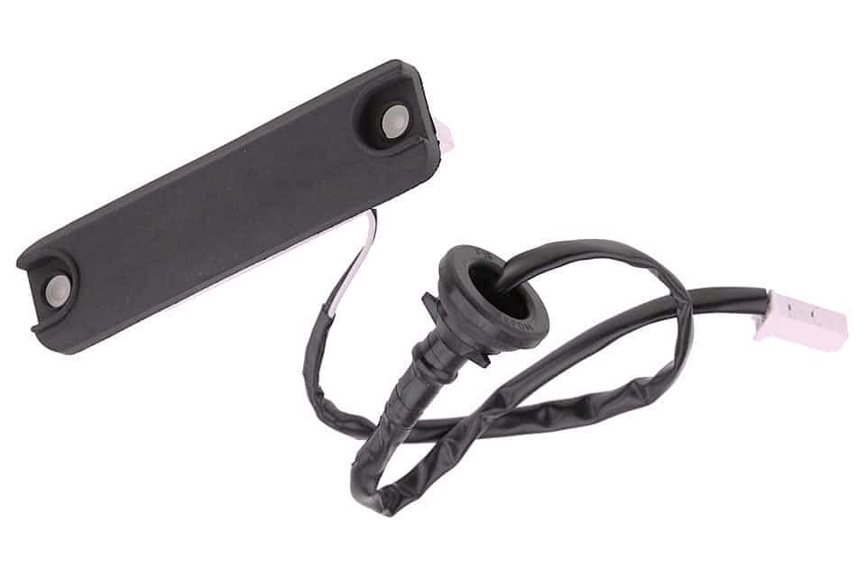 Takaluukun Mikrokytkin Toyota Avensis 03-