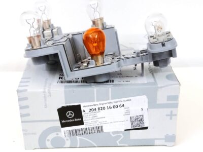 Takavalon pohja MB W204 / Sedan 2007-2010, Oikea