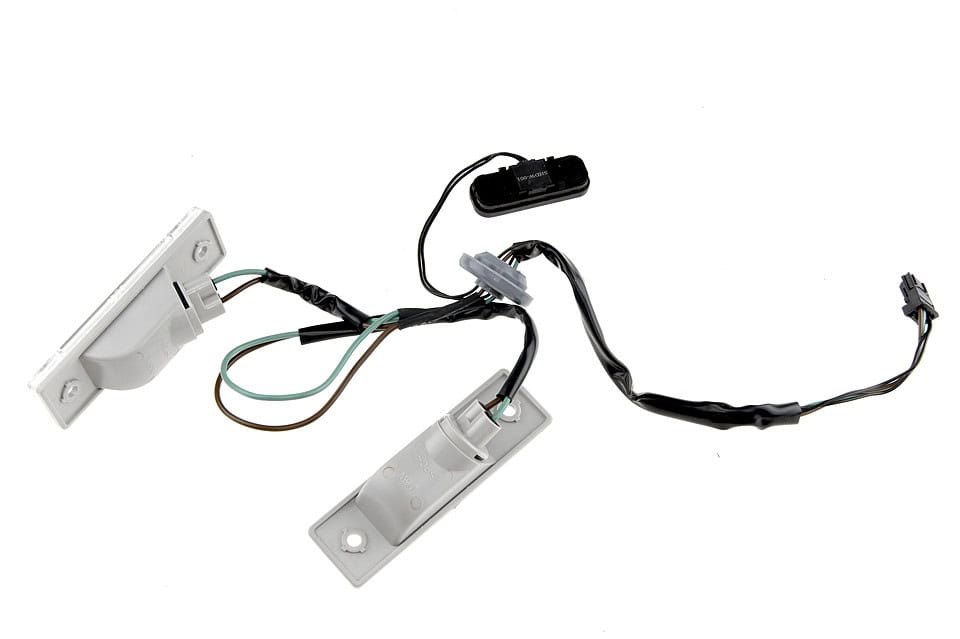 Takaluukun avauskytkin ja rekisterikilvenvalot Cruze 2011- / Orlando 2012- - Image 5