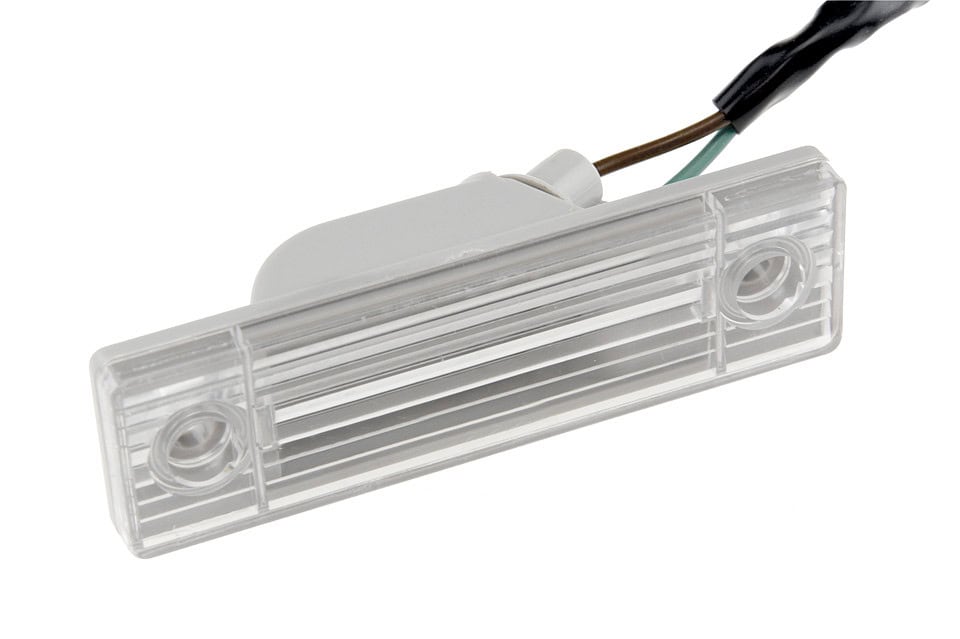 Takaluukun avauskytkin ja rekisterikilvenvalot Cruze 2011- / Orlando 2012- - Image 4