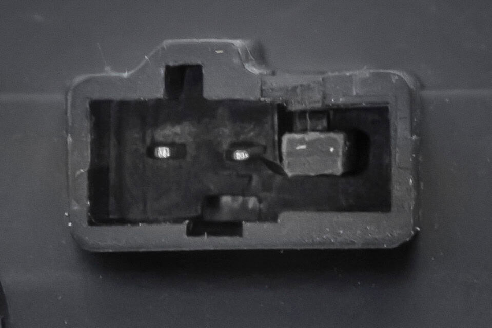 Takaluukun mikrokytkin Caddy/Tiguan 2016- / Touran 2015-/ Octavia 2014- /Suberp 2015- / Yeti 2010- / A4 2015- / Tarraco 2019- - Image 5