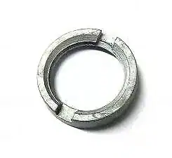 ISKUNVAIMENTIMEN YLÄKUMIN MUTTERI W203