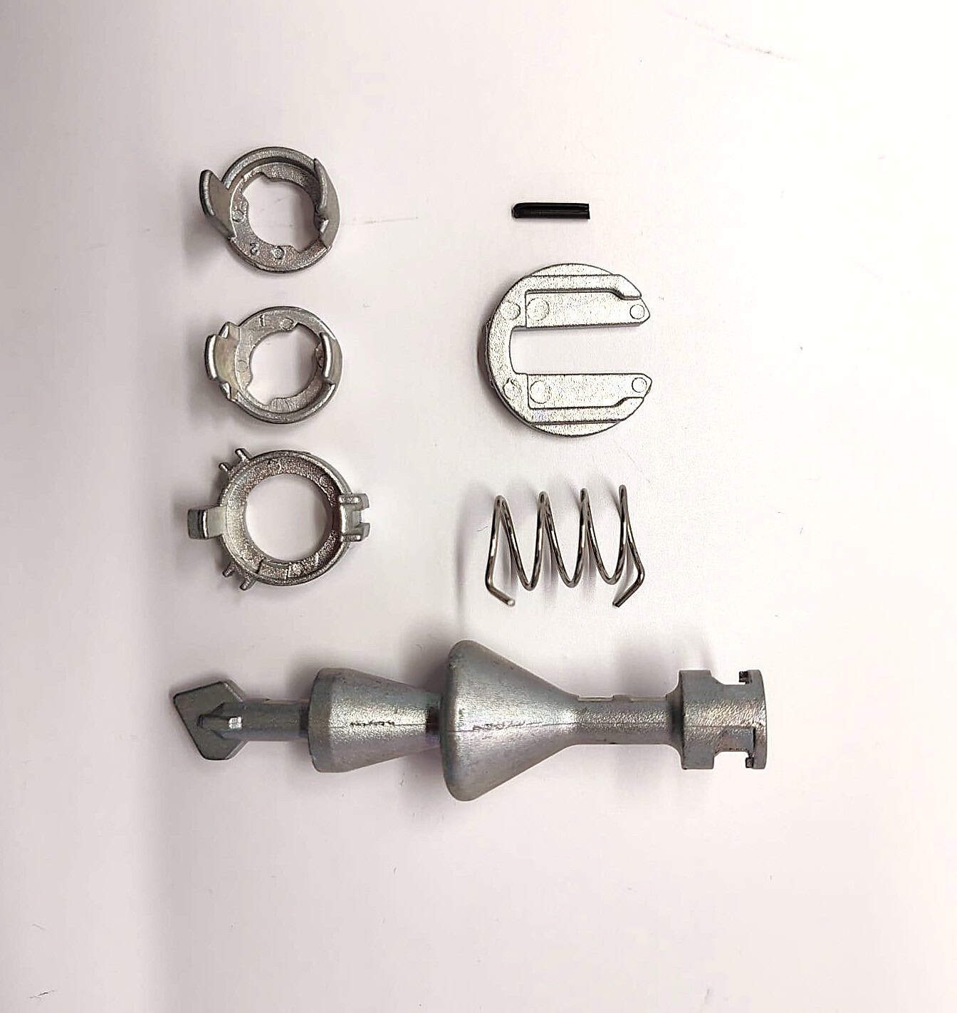 Etuoven lukkosylinterin korjaussarja BMW E90 / E91 - Image 2