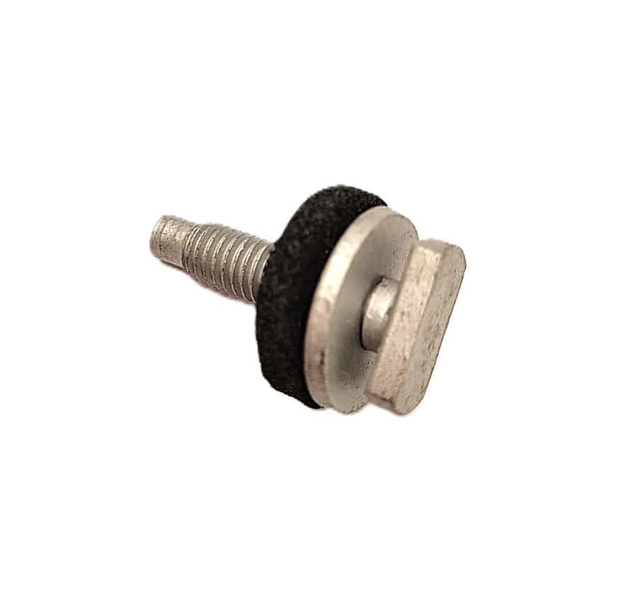 Takaluukun listan kiinnityspultti Nissan Qashqai