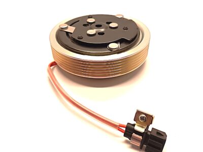 Ilmastointilaitteen magneettikytkin VW LT / Transporter T4 **OUTLET** (701820811E)