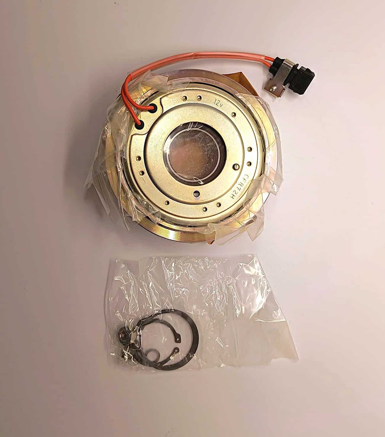 Ilmastointilaitteen magneettikytkin VW LT / Transporter T4 **OUTLET** (701820811E) - Image 4