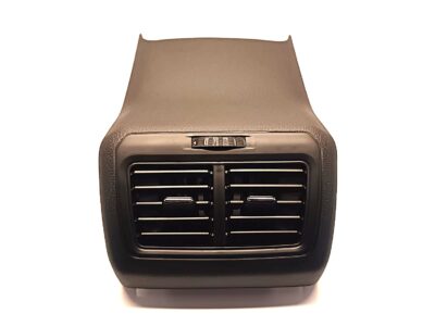 Takakonsoli ilmasuuttimilla VW Golf VII 2012-